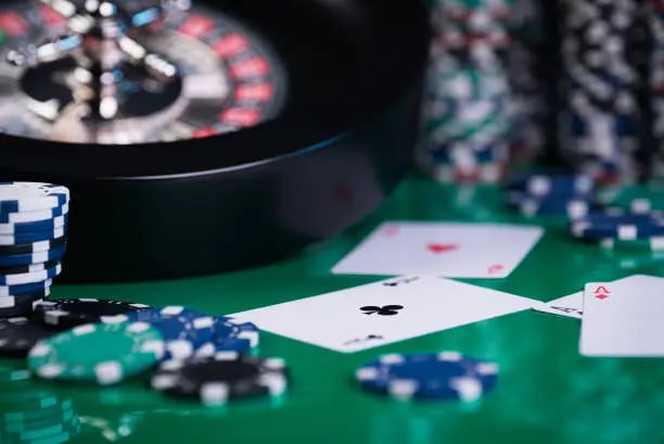Bangladesh users in Mymensingh browsing 777j casino-style pages on mobile